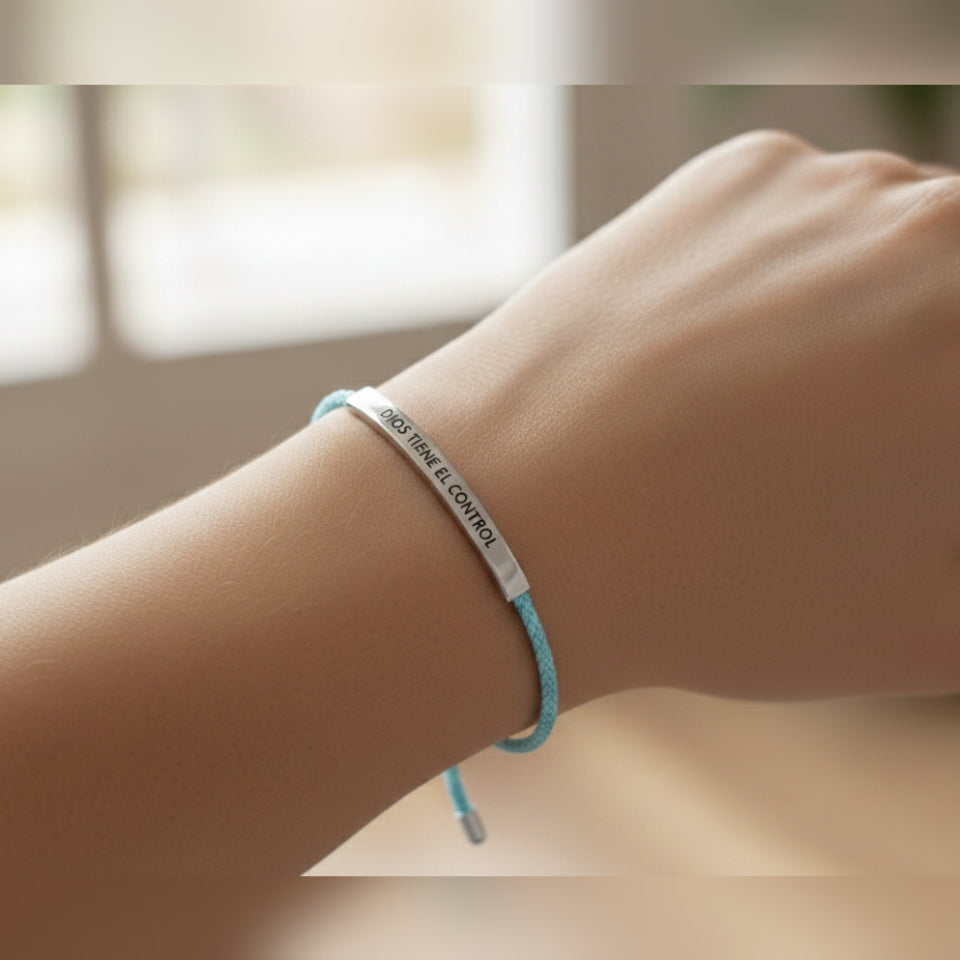 Pulsera "Dios tiene el control" Azul y plateado